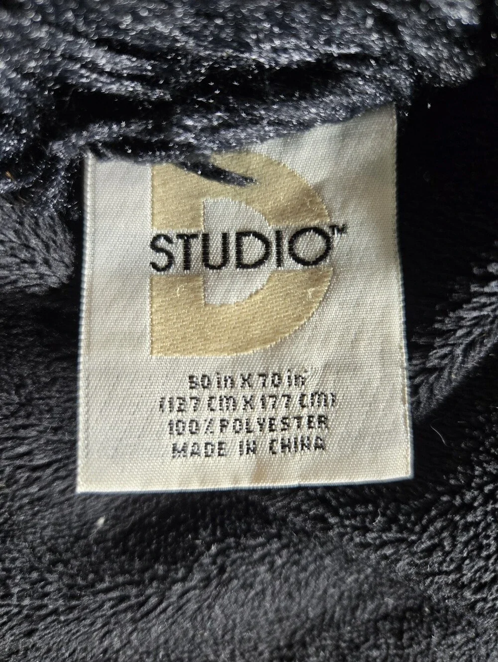 Studio D Black Blanket 50